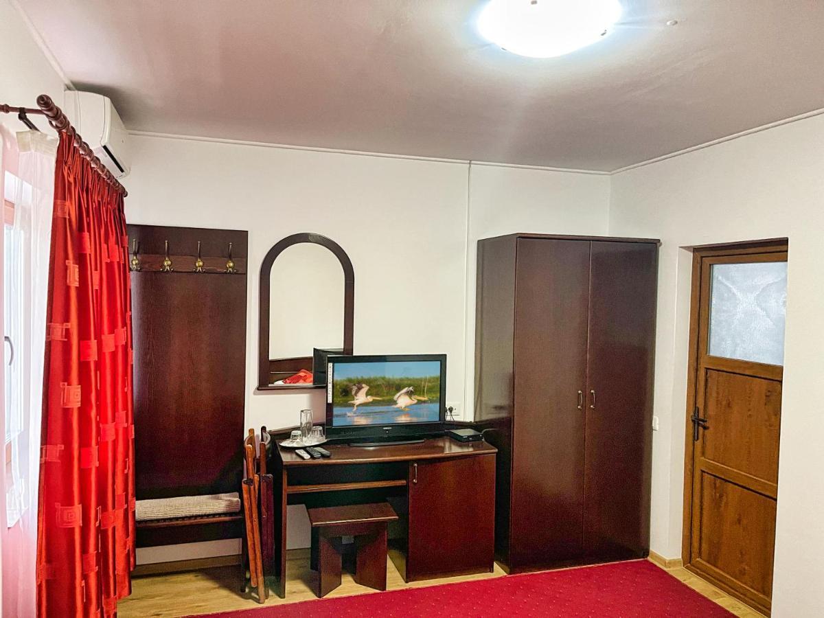 Pensiunea Crisan Bagian luar foto